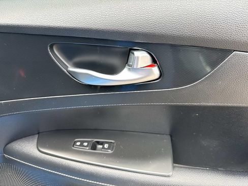 Used 2023 Kia Forte GT-Line w/ GT-Line Technology Package FWD image 15