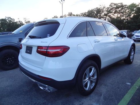 Used 2017 Mercedes-Benz GLC 300 4MATIC image 5