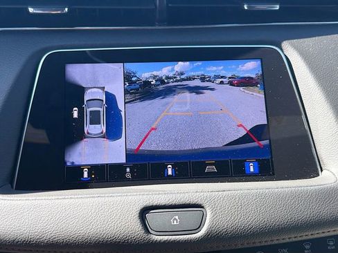 Used 2023 Cadillac XT4 Sport image 33