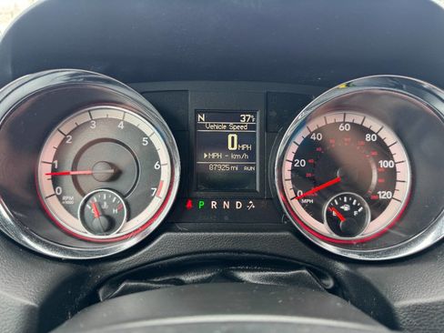 Used 2016 Dodge Grand Caravan R/T w/ Safety Sphere Group image 17