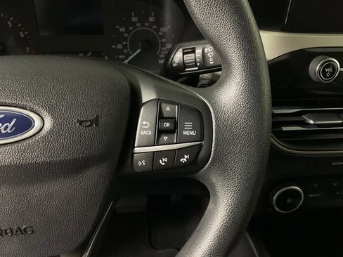 Used 2022 Ford Escape SE image 25