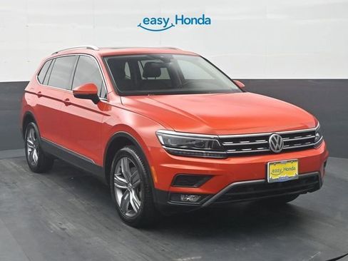 Used 2019 Volkswagen Tiguan SEL Premium R-Line AWD/4WD image 2