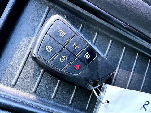 Used 2021 Chevrolet Tahoe Z71 w/ Luxury Package image 14