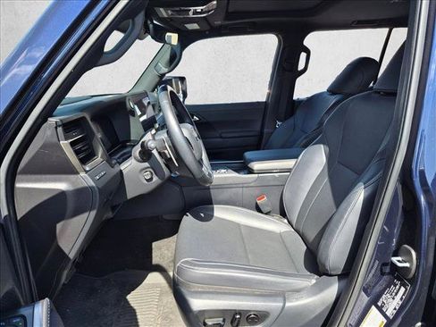 Used 2024 Lexus GX 550 w/ Cold Area Package AWD/4WD image 11
