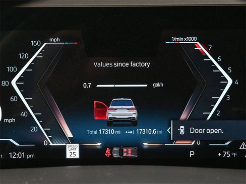 Used 2023 BMW X7 xDrive40i w/ Executive Package image 9