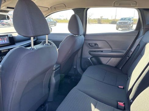 Used 2025 Nissan Kicks S image 11