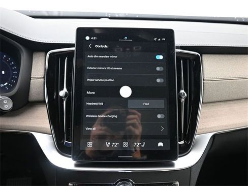 New 2026 Volvo XC90 B6 Core image 19