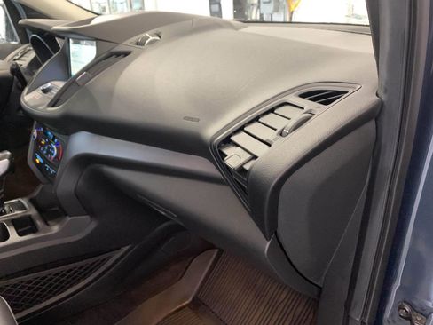 Used 2019 Ford Escape SEL image 45