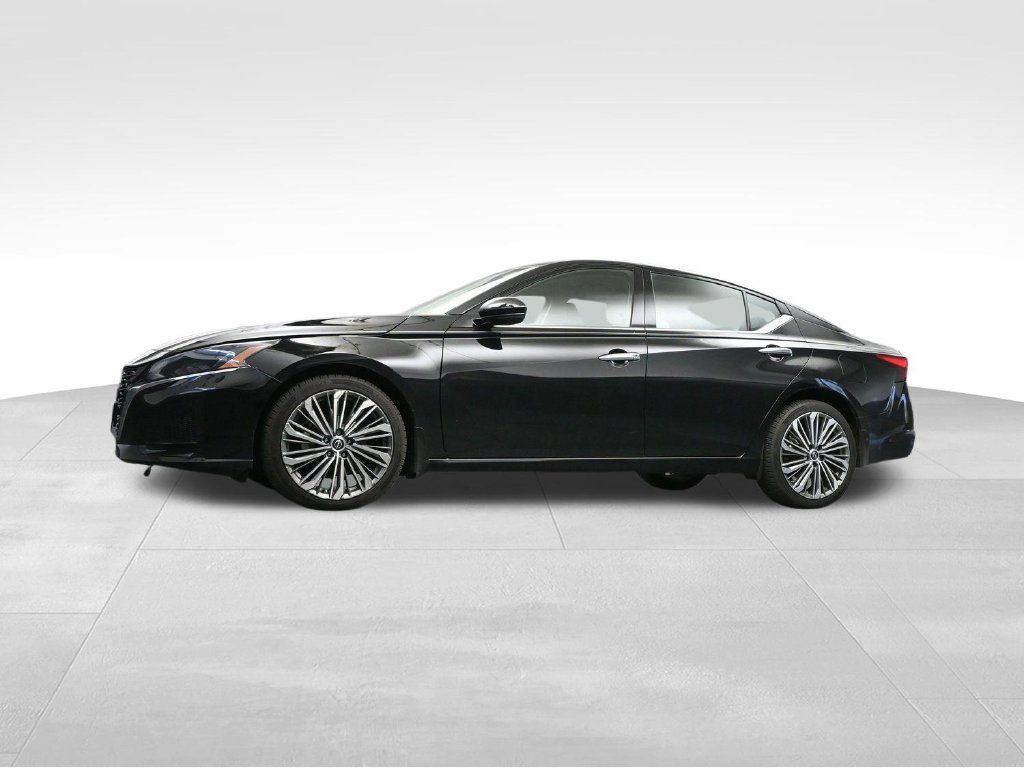 Used 2023 Nissan Altima 2.5 SL AWD/4WD image 11