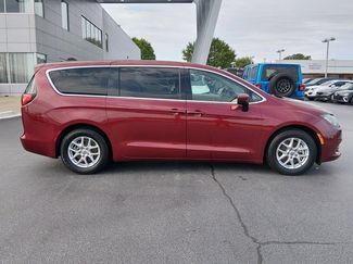Used 2022 Chrysler Voyager LX FWD video 2