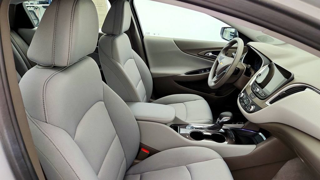 Used 2022 Chevrolet Malibu LS w/ Driver Confidence Package FWD image 23