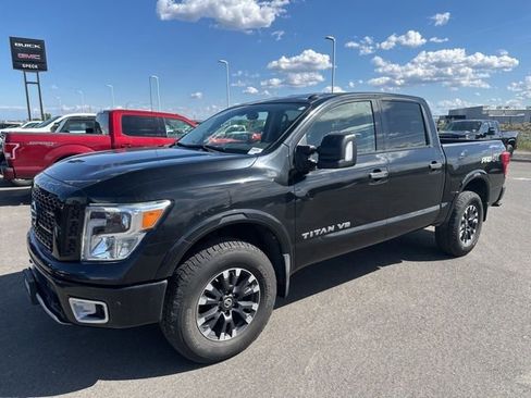 Used 2018 Nissan Titan PRO-4X w/ Pro-4x Convenience Package AWD/4WD image 1