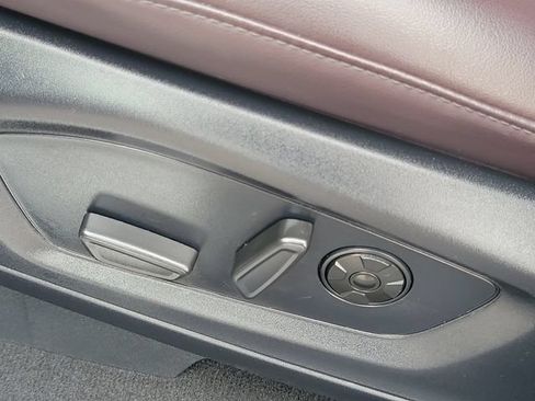 Used 2026 Ford Explorer Platinum AWD/4WD image 6