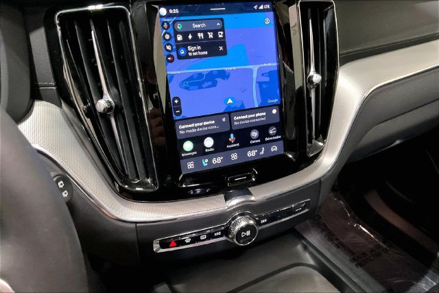 Certified 2024 Volvo XC60 T8 Ultimate AWD/4WD image 34