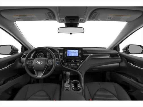 Used 2021 Toyota Camry SE image 5
