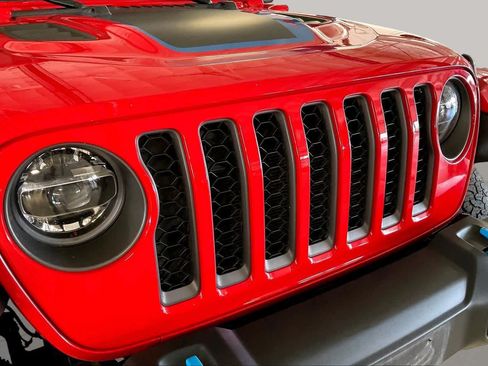 Used 2021 Jeep Wrangler Unlimited Rubicon 4xe w/ Cold Weather Group AWD/4WD image 27
