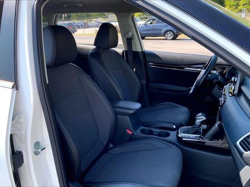 Used 2023 Kia Seltos S AWD/4WD image 7
