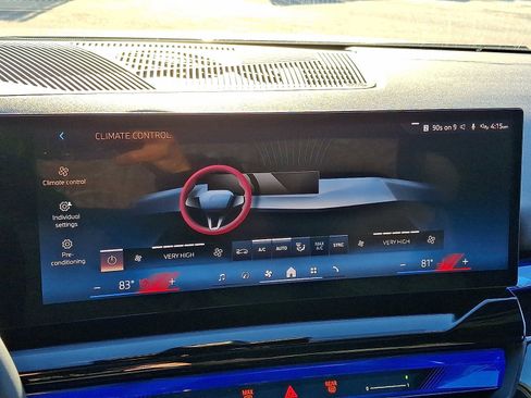 Used 2025 BMW i5 xDrive40 w/ Premium Package image 16