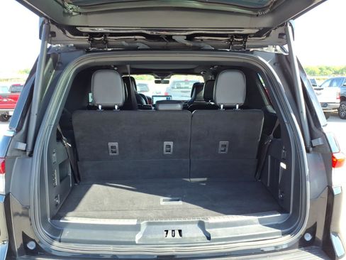 Used 2023 Lincoln Navigator Reserve AWD/4WD image 10