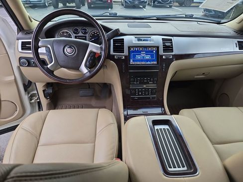 Used 2013 Cadillac Escalade EXT Premium image 14