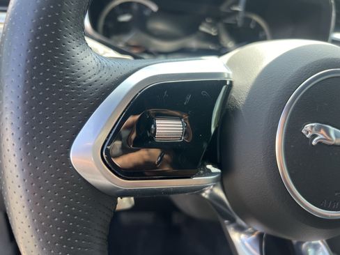 Certified 2023 Jaguar F-PACE R-Dynamic S AWD/4WD image 19