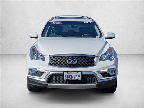 Used 2017 INFINITI QX50 AWD w/ Deluxe Touring Package image 2
