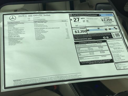 Used 2025 Mercedes-Benz C 300 4MATIC Sedan image 32