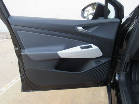 Used 2021 Volkswagen ID.4 1st Edition image 13