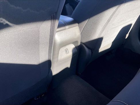 Used 2023 Nissan Sentra SV image 11