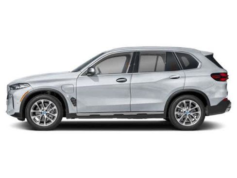Used 2025 BMW X5 xDrive50e w/ M Sport Package image 3