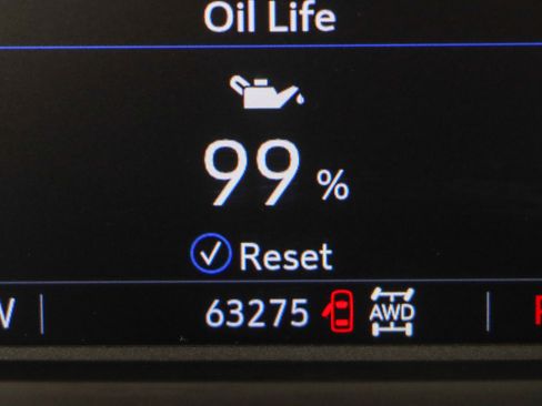 Used 2023 Cadillac XT4 Sport w/ Sun And Sound Package image 16