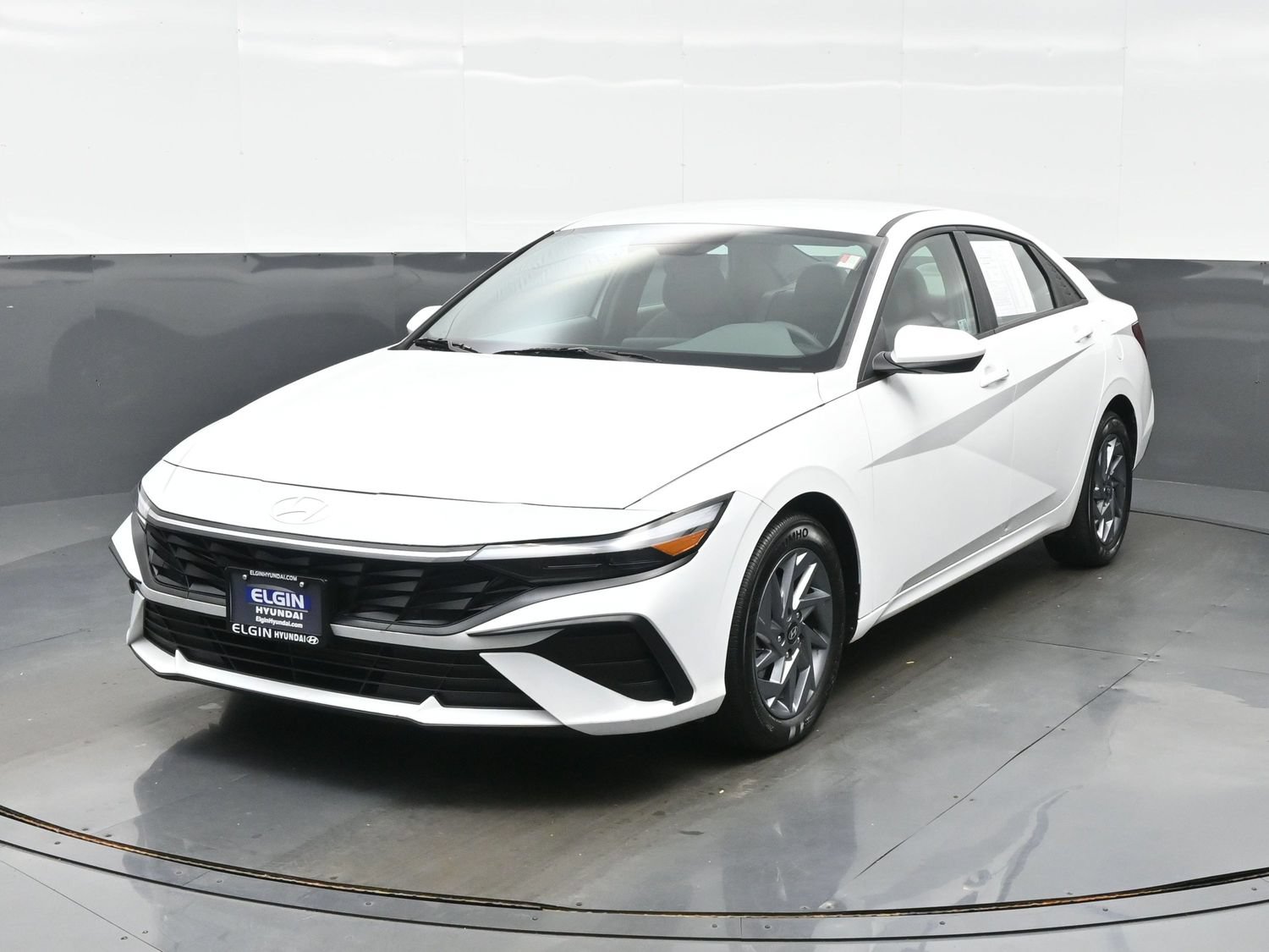 Certified 2024 Hyundai Elantra SEL FWD image 1