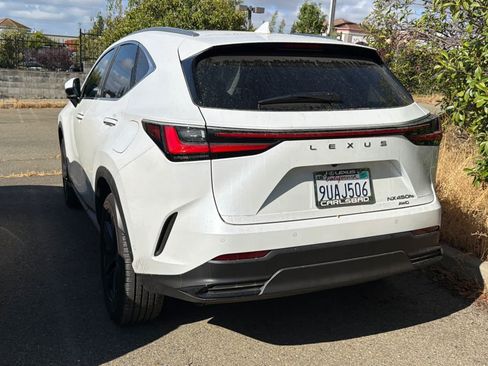 Used 2025 Lexus NX 450h+ AWD w/ Accessory Package (2T) image 4