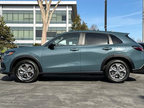 Certified 2026 Honda HR-V LX image 6