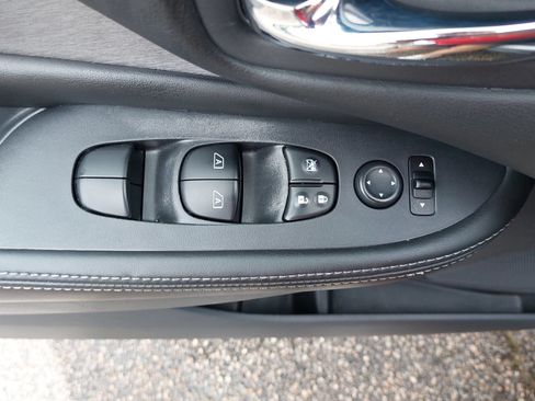 Used 2022 Nissan Murano SV AWD/4WD image 26