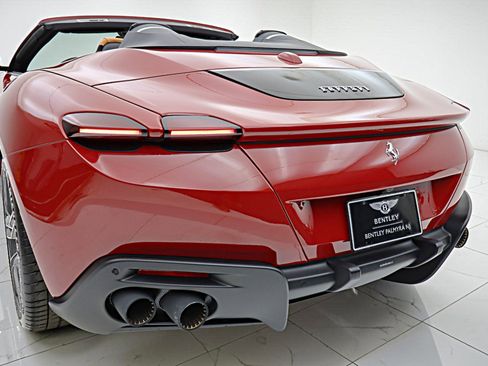 Used 2026 Ferrari Roma Spider RWD image 7