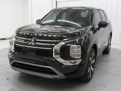New 2026 Mitsubishi Outlander SE AWD/4WD image 8