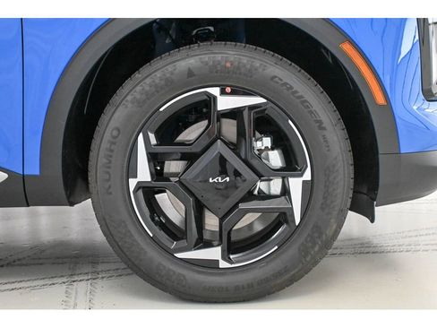 New 2026 Kia Sportage EX w/ EX Panorama Roof Package image 8