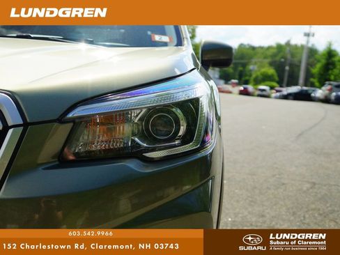 Used 2019 Subaru Forester Premium AWD/4WD image 40
