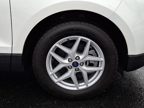 Certified 2022 Ford Edge SEL w/ Convenience Package image 8