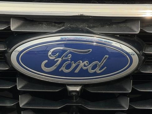 Used 2023 Ford Escape Platinum w/ Premium Technology Package AWD/4WD image 34
