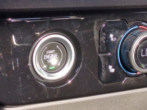 Used 2022 Chevrolet Silverado 1500 LT image 29