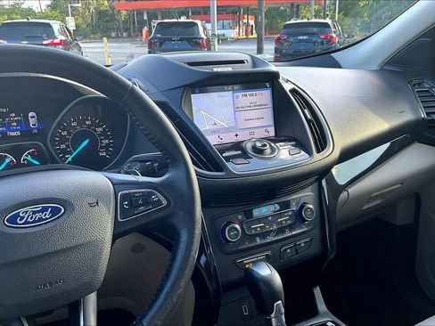 Used 2017 Ford Escape Titanium FWD image 6