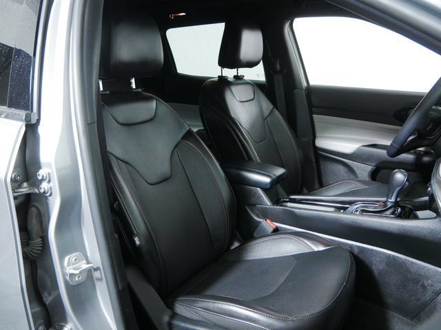 Certified 2023 Jeep Compass Limited w/ Sun and Sound Group AWD/4WD image 14