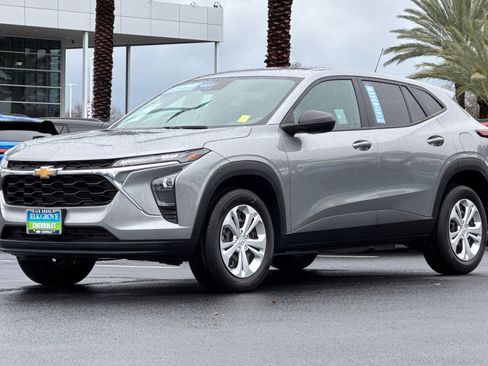 Certified 2024 Chevrolet Trax LS image 7