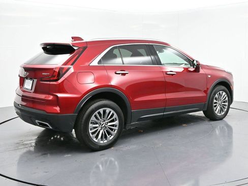 Used 2025 Cadillac XT4 Premium Luxury image 7
