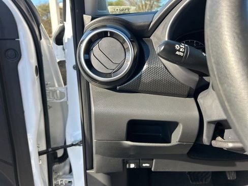 Used 2024 Nissan Kicks SV image 23