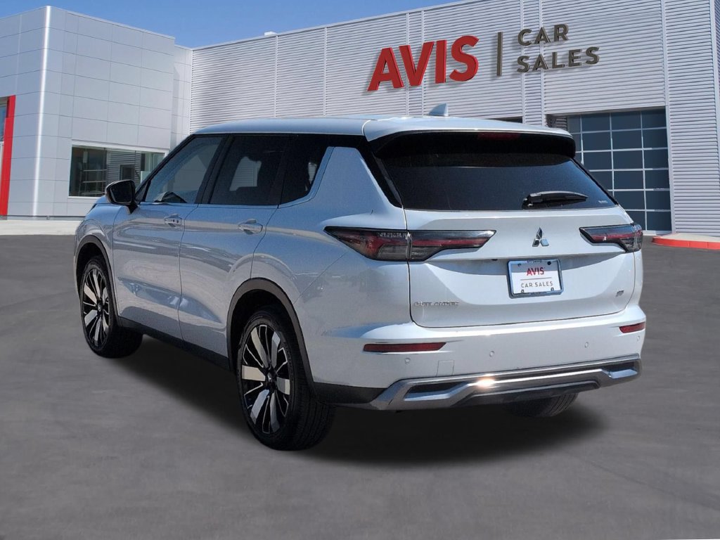 Used 2025 Mitsubishi Outlander SE AWD/4WD image 9