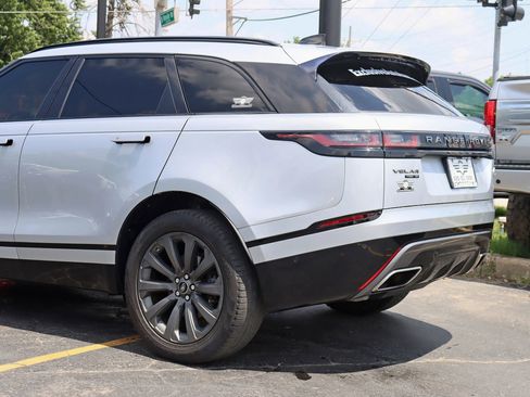 Used 2018 Land Rover Range Rover Velar R-Dynamic SE image 11