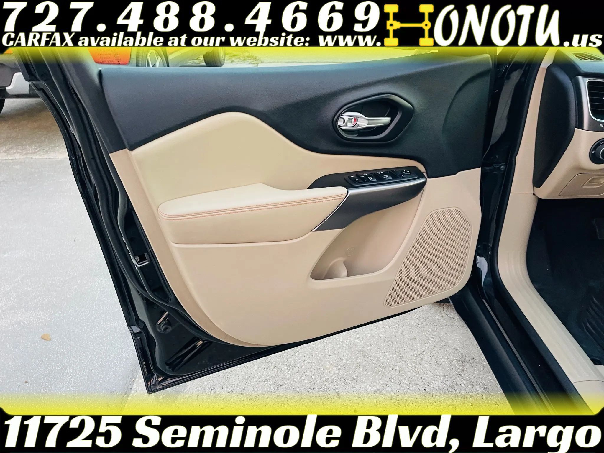 Used 2019 Jeep Cherokee Latitude w/ Popular Appearance Group AWD/4WD image 11